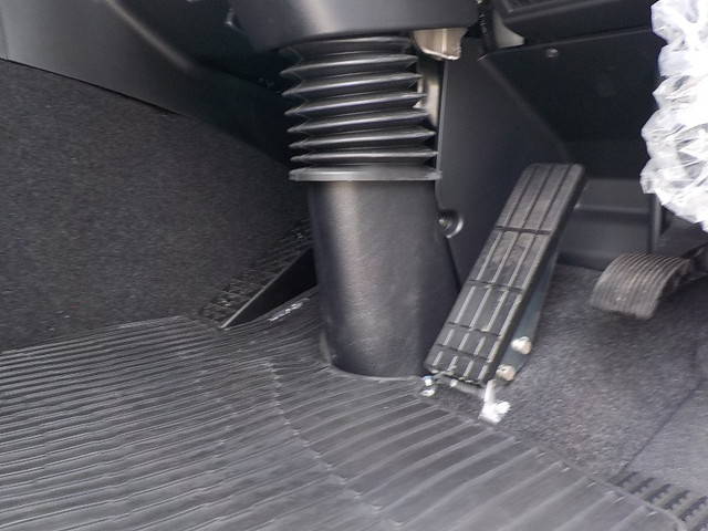 三菱ふそうスーパーグレートアルミウイング大型（10t）[写真19]