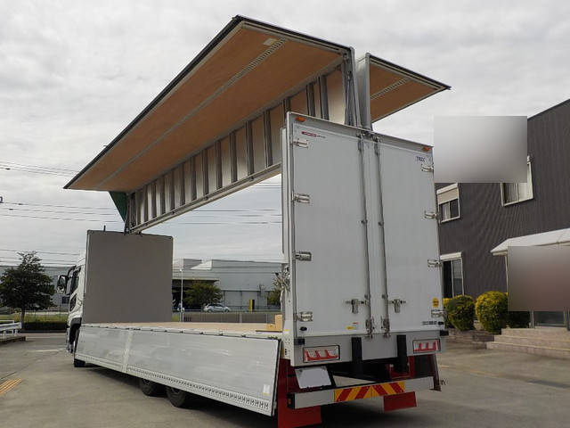 三菱ふそうスーパーグレートアルミウイング大型（10t）[写真02]