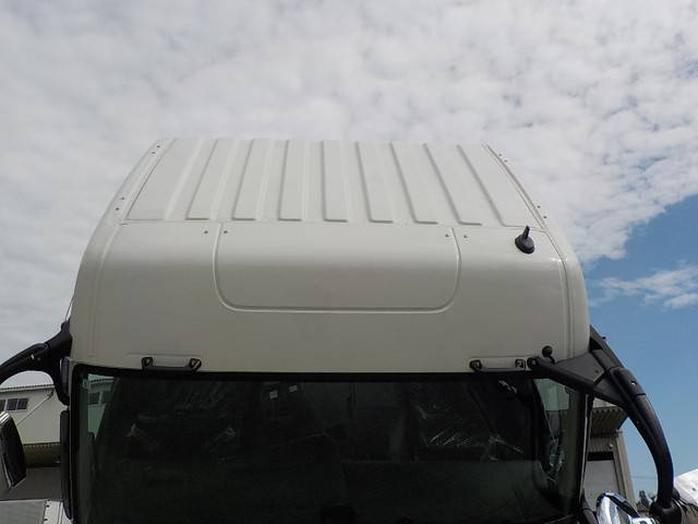 三菱ふそうスーパーグレートアルミウイング大型（10t）[写真20]