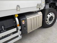 三菱ふそうスーパーグレートアルミウイング大型（10t）[写真32]