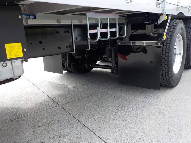 三菱ふそうスーパーグレートアルミウイング大型（10t）[写真35]