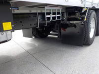 三菱ふそうスーパーグレートアルミウイング大型（10t）[写真36]