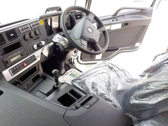 三菱ふそうスーパーグレートアルミウイング大型（10t）[写真05]