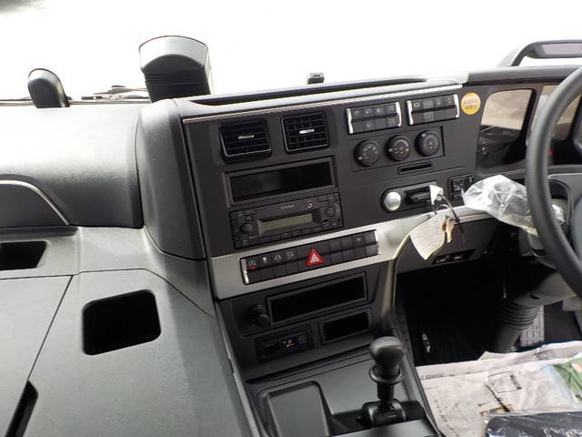 三菱ふそうスーパーグレートアルミウイング大型（10t）[写真07]