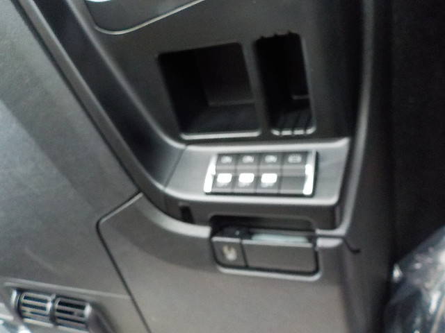 三菱ふそうスーパーグレートアルミウイング大型（10t）[写真09]