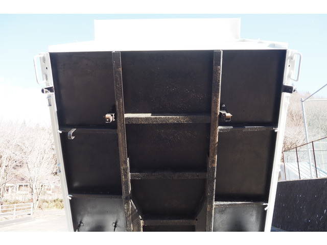 いすゞエルフ深ダンプ（土砂禁ダンプ）小型（2t・3t）[写真22]