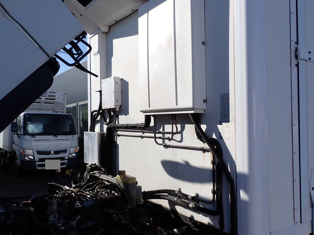 三菱ふそうキャンター冷凍車（冷蔵車）小型（2t・3t）[写真14]