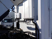 三菱ふそうキャンター冷凍車（冷蔵車）小型（2t・3t）[写真14]