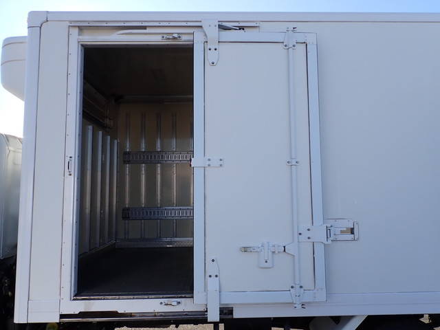 三菱ふそうキャンター冷凍車（冷蔵車）小型（2t・3t）[写真15]