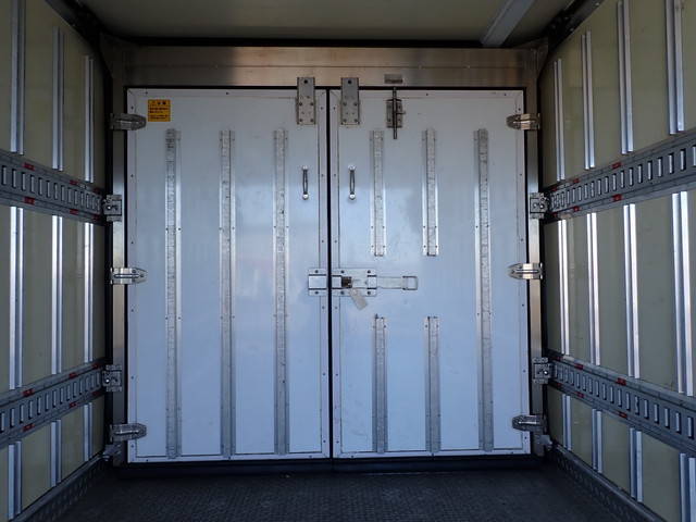 三菱ふそうキャンター冷凍車（冷蔵車）小型（2t・3t）[写真19]