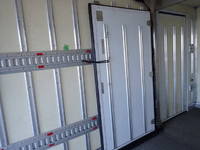 三菱ふそうキャンター冷凍車（冷蔵車）小型（2t・3t）[写真21]