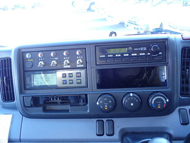 三菱ふそうキャンター冷凍車（冷蔵車）小型（2t・3t）[写真33]