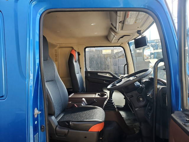 日野レンジャーパッカー車（塵芥車）中型（4t）[写真24]