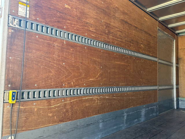 いすゞエルフアルミバン小型（2t・3t）[写真10]