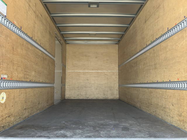 いすゞエルフアルミバン小型（2t・3t）[写真13]