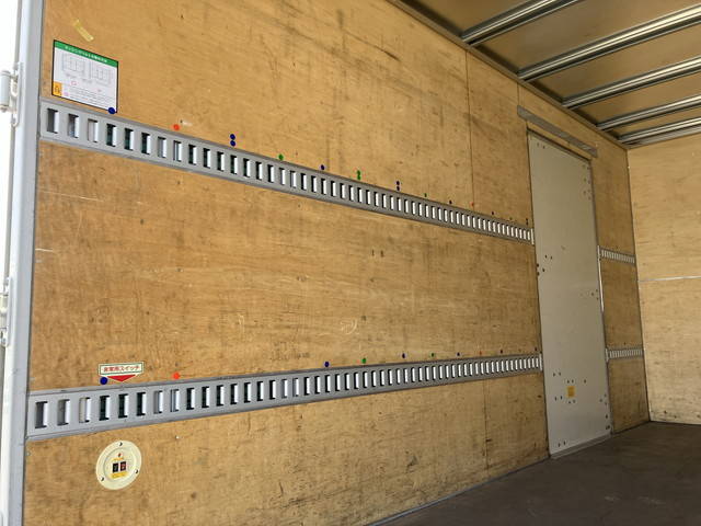 いすゞエルフアルミバン小型（2t・3t）[写真15]