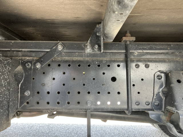 いすゞエルフアルミバン小型（2t・3t）[写真22]