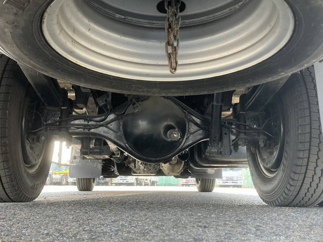 いすゞエルフアルミバン小型（2t・3t）[写真26]