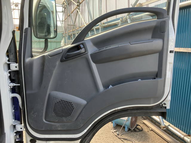 いすゞエルフアルミバン小型（2t・3t）[写真31]