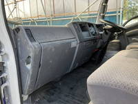 いすゞエルフアルミバン小型（2t・3t）[写真32]