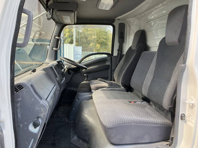 いすゞエルフアルミバン小型（2t・3t）[写真33]