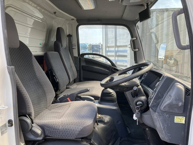 いすゞエルフアルミバン小型（2t・3t）[写真34]