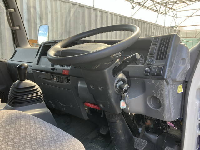 いすゞエルフアルミバン小型（2t・3t）[写真35]