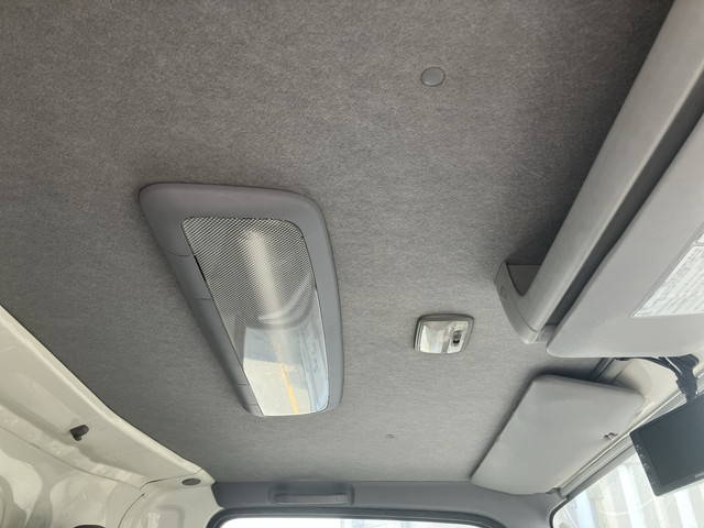 いすゞエルフアルミバン小型（2t・3t）[写真36]