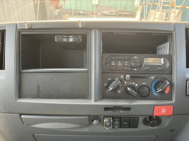 いすゞエルフアルミバン小型（2t・3t）[写真37]