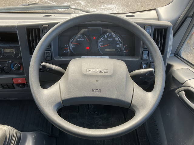 いすゞエルフアルミバン小型（2t・3t）[写真38]