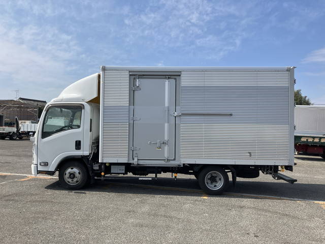 いすゞエルフアルミバン小型（2t・3t）[写真05]