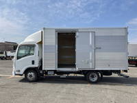 いすゞエルフアルミバン小型（2t・3t）[写真06]