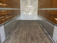 いすゞギガアルミウイング大型（10t）[写真14]