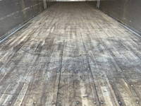 いすゞギガアルミウイング大型（10t）[写真15]