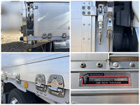 いすゞギガアルミウイング大型（10t）[写真18]