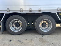 いすゞギガアルミウイング大型（10t）[写真21]