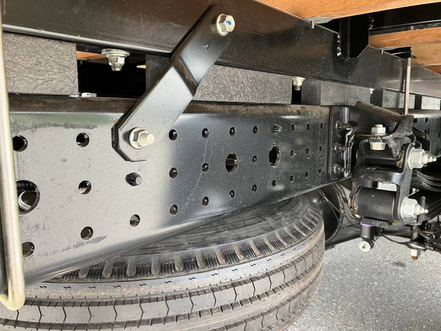 三菱ふそうキャンターセルフクレーン4段小型（2t・3t）[写真31]