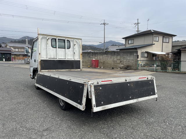 いすゞエルフ平ボディ小型（2t・3t）[写真11]