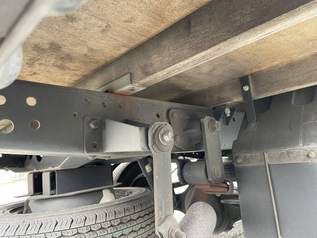 いすゞエルフ平ボディ小型（2t・3t）[写真23]