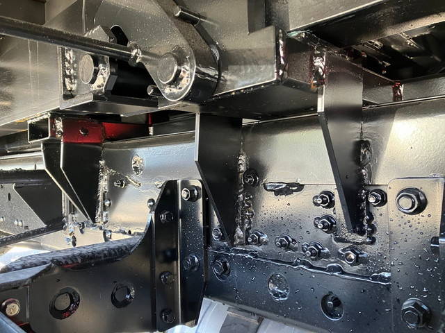 三菱ふそうファイターセーフティクレーン4段増トン（6t・8t）[写真19]