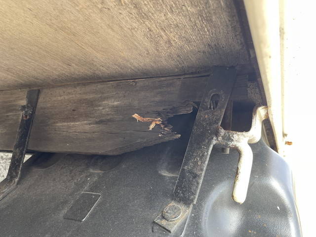 いすゞエルフクレーン4段小型（2t・3t）[写真39]