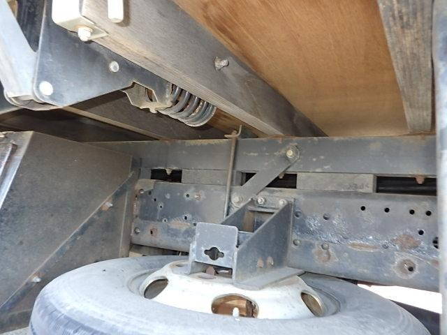 三菱ふそうキャンタークレーン5段小型（2t・3t）[写真15]