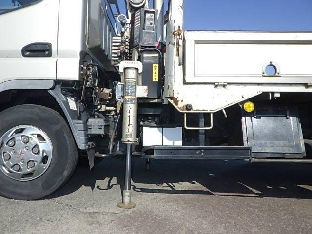 三菱ふそうキャンタークレーン5段小型（2t・3t）[写真08]