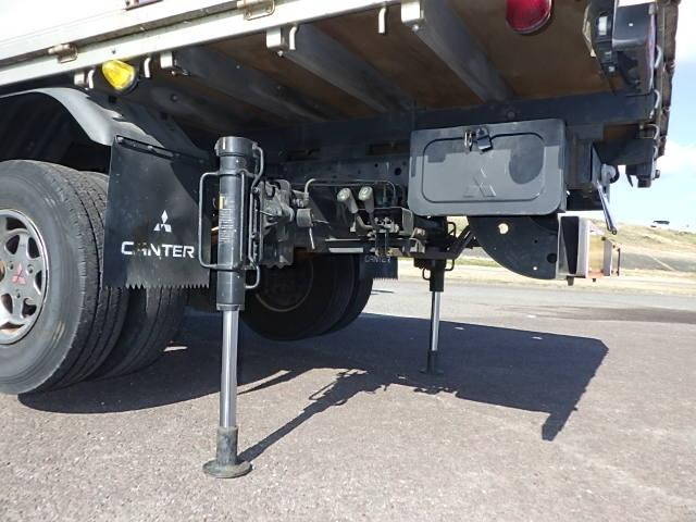 三菱ふそうキャンタークレーン5段小型（2t・3t）[写真09]