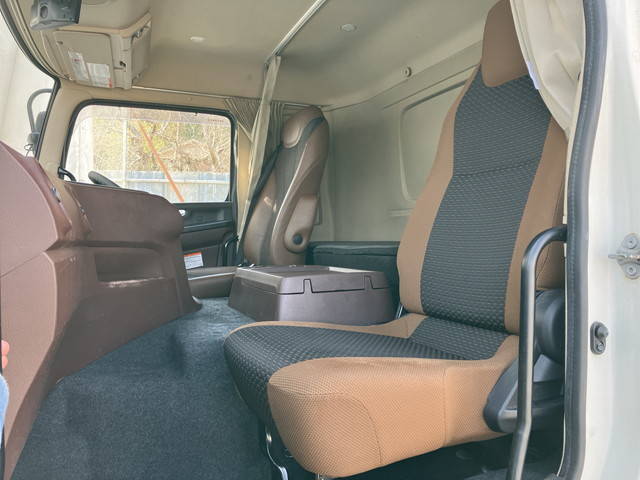 日野プロフィア冷凍車（冷蔵車）大型（10t）[写真33]