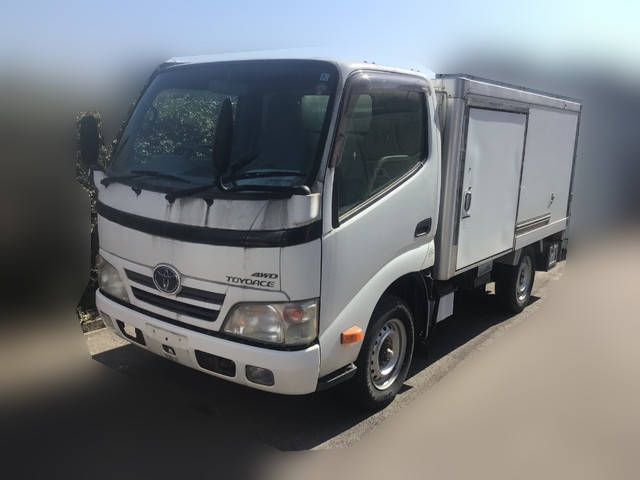 トヨタダイナ冷凍車（冷蔵車）小型（2t・3t）[写真03]