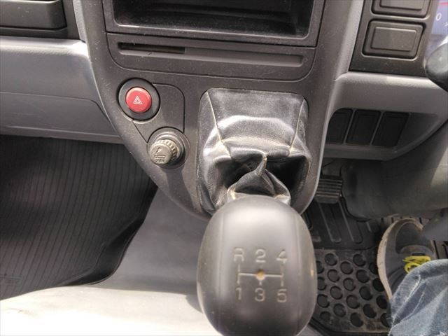 三菱ふそうキャンターダンプ小型（2t・3t）[写真29]