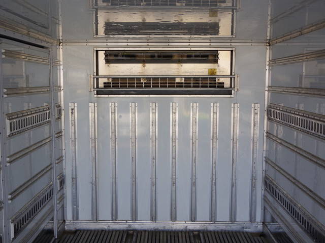 日野レンジャー冷凍車（冷蔵車）中型（4t）[写真11]