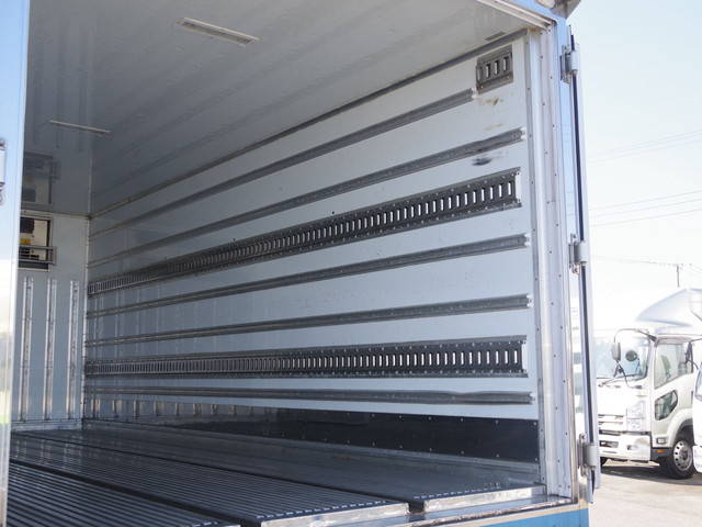 日野レンジャー冷凍車（冷蔵車）中型（4t）[写真14]