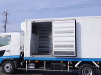 日野レンジャー冷凍車（冷蔵車）中型（4t）[写真16]